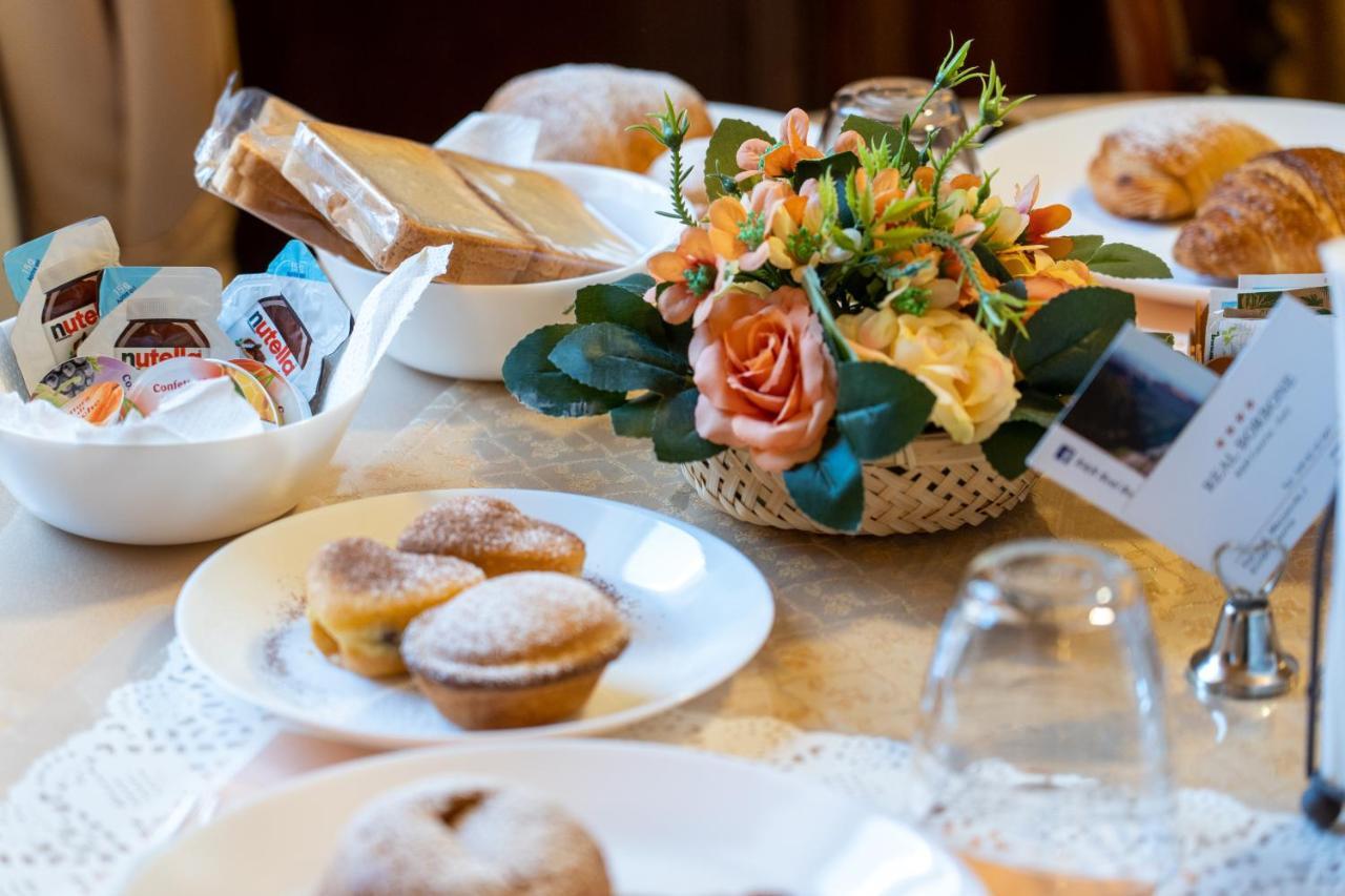 Real Borbone Bed and Breakfast Caserta Buitenkant foto