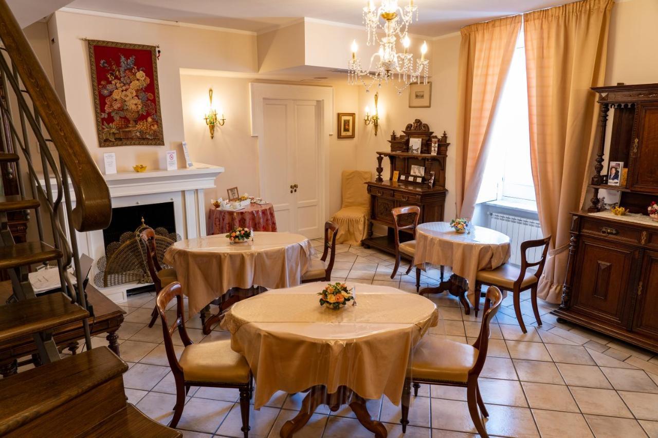 Real Borbone Bed and Breakfast Caserta Buitenkant foto