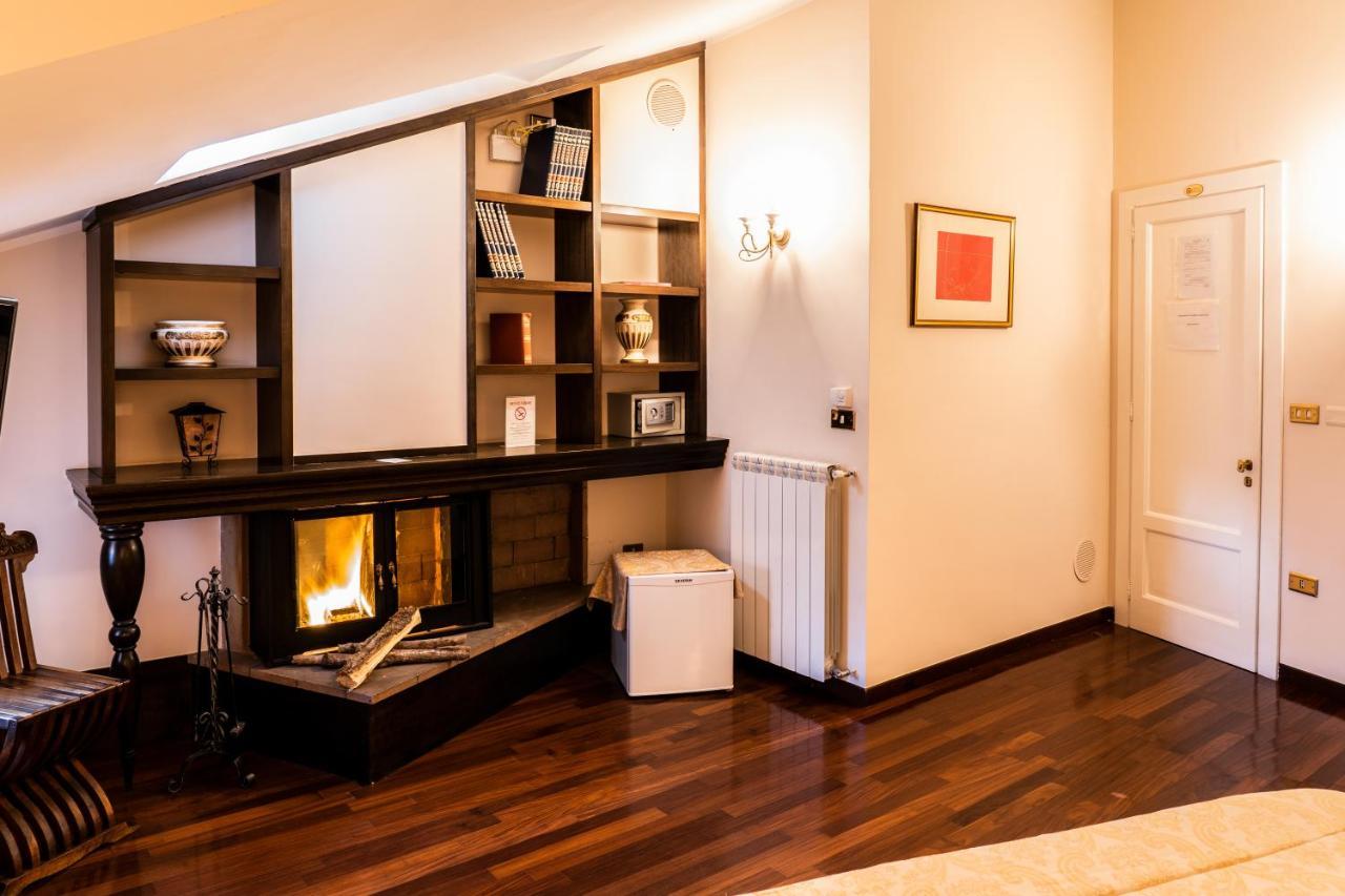 Real Borbone Bed and Breakfast Caserta Buitenkant foto