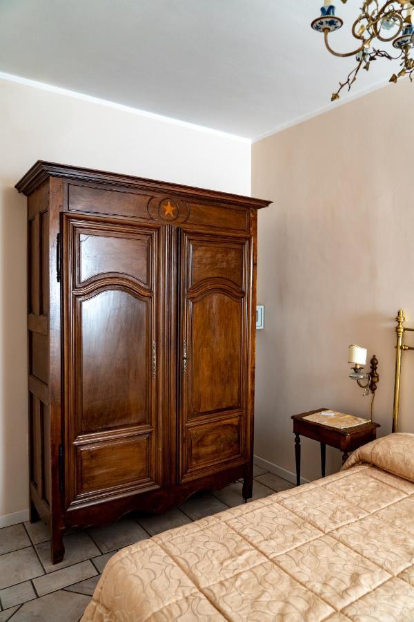 Real Borbone Bed and Breakfast Caserta Buitenkant foto