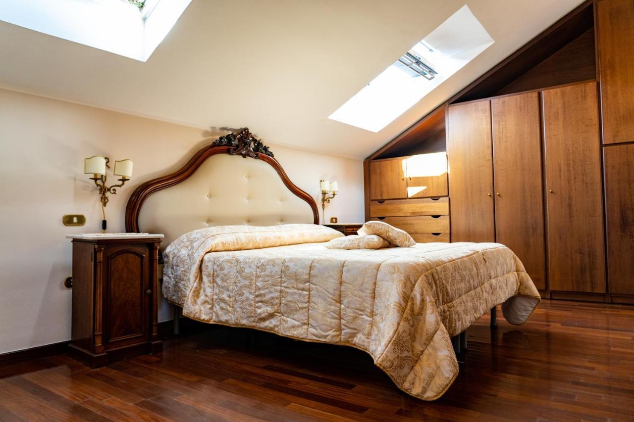 Real Borbone Bed and Breakfast Caserta Buitenkant foto