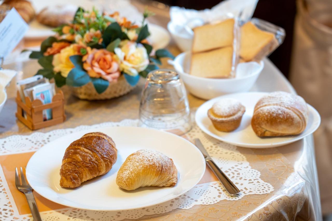 Real Borbone Bed and Breakfast Caserta Buitenkant foto