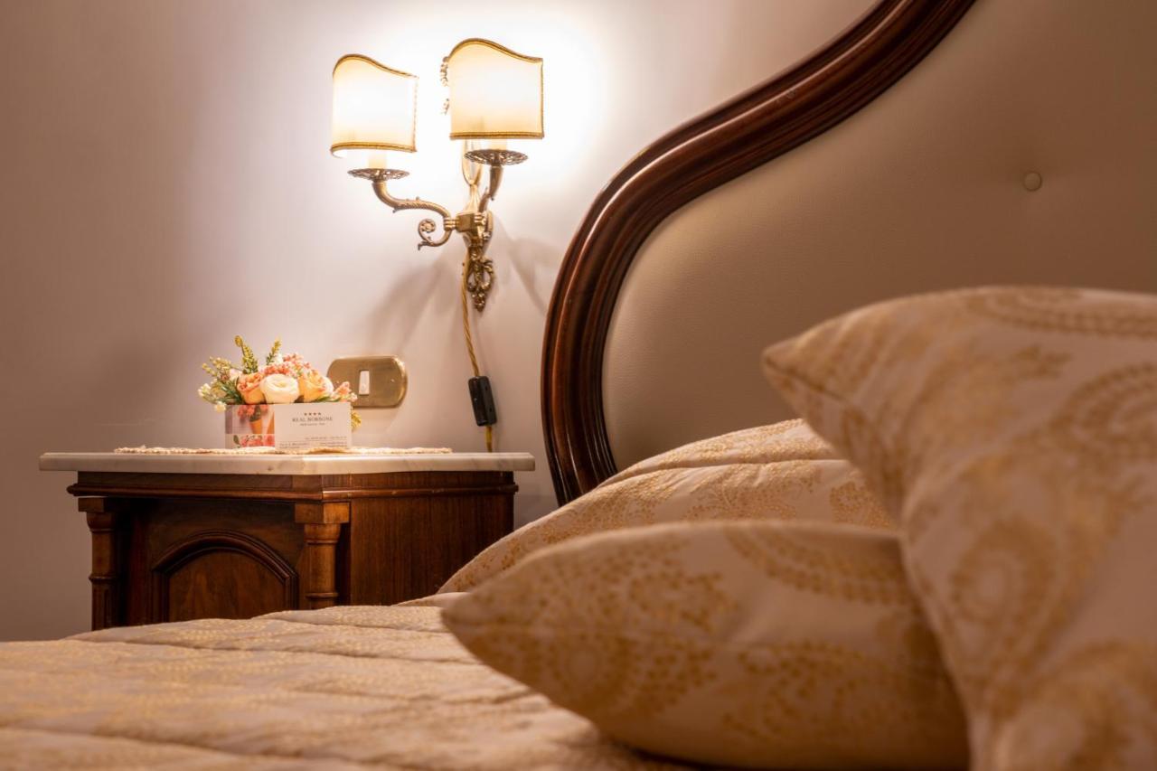 Real Borbone Bed and Breakfast Caserta Buitenkant foto
