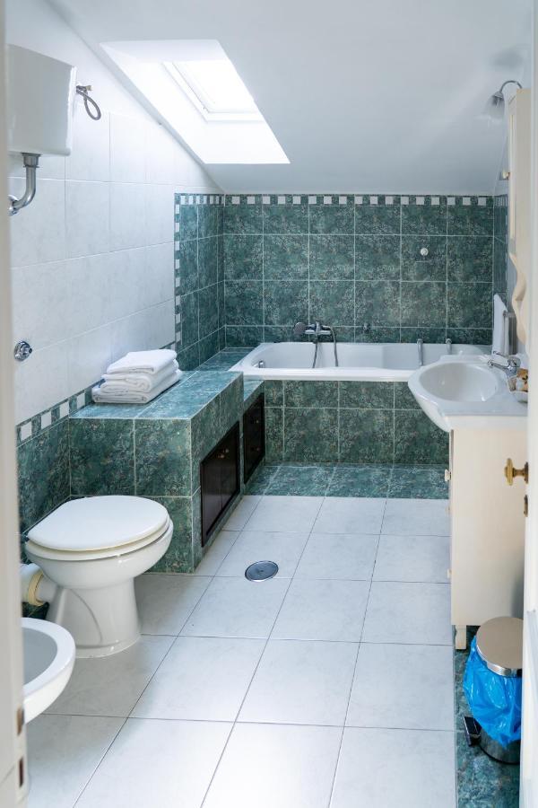 Real Borbone Bed and Breakfast Caserta Buitenkant foto